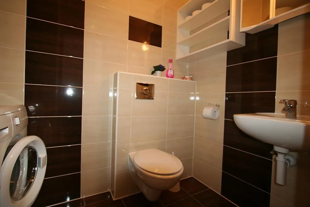 Apartments Lili Klimno 0*,  Kroatien