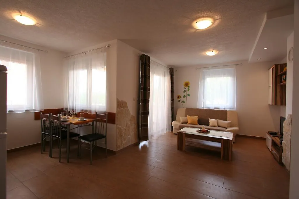 Apartments Lili Klimno